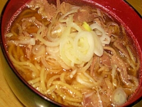 【熱々も冷え冷えもOK】鶏肉ダシの和風中華麺